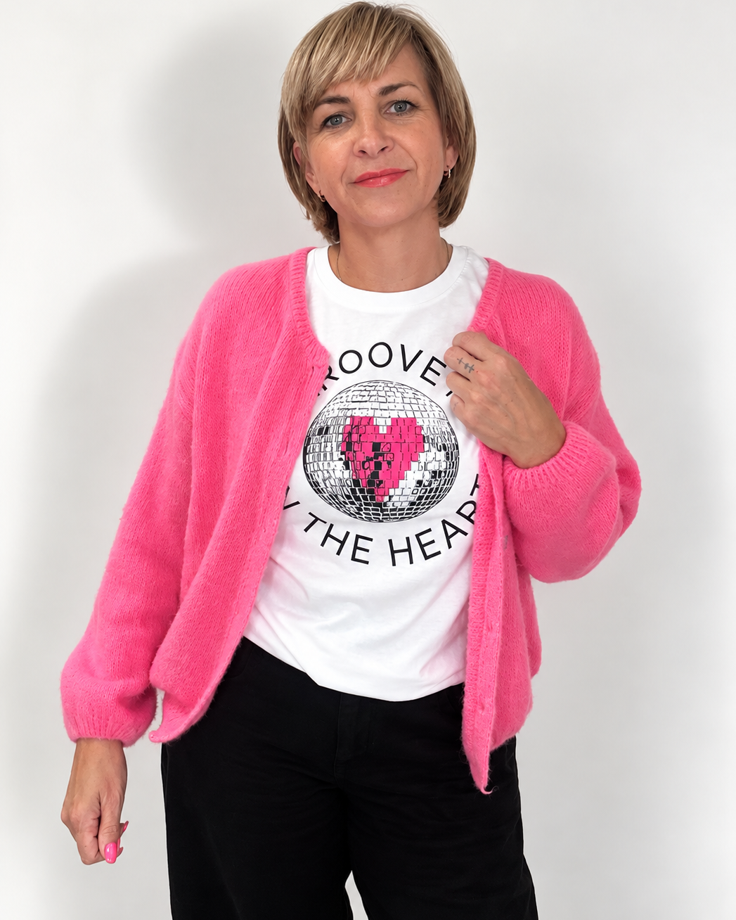Pink cardigan with long balloon sleeve and button through Disko Kids 