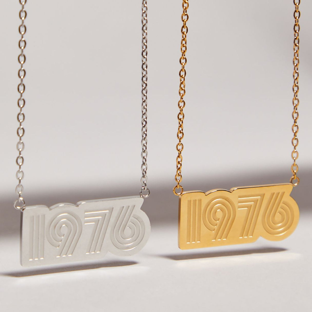 1976 Pendant Silver