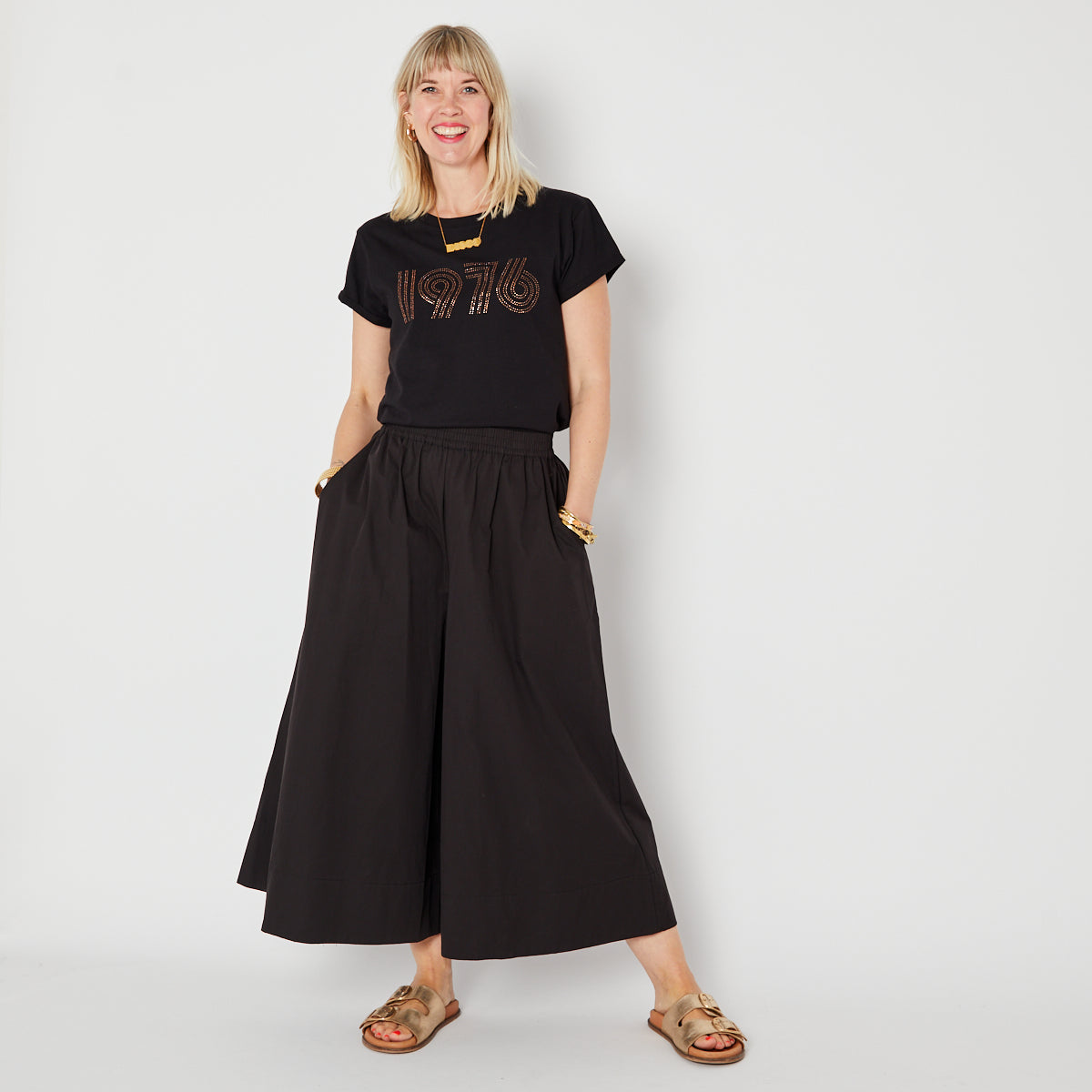 1976 embellished tshirt with black culottes - Disko Kids