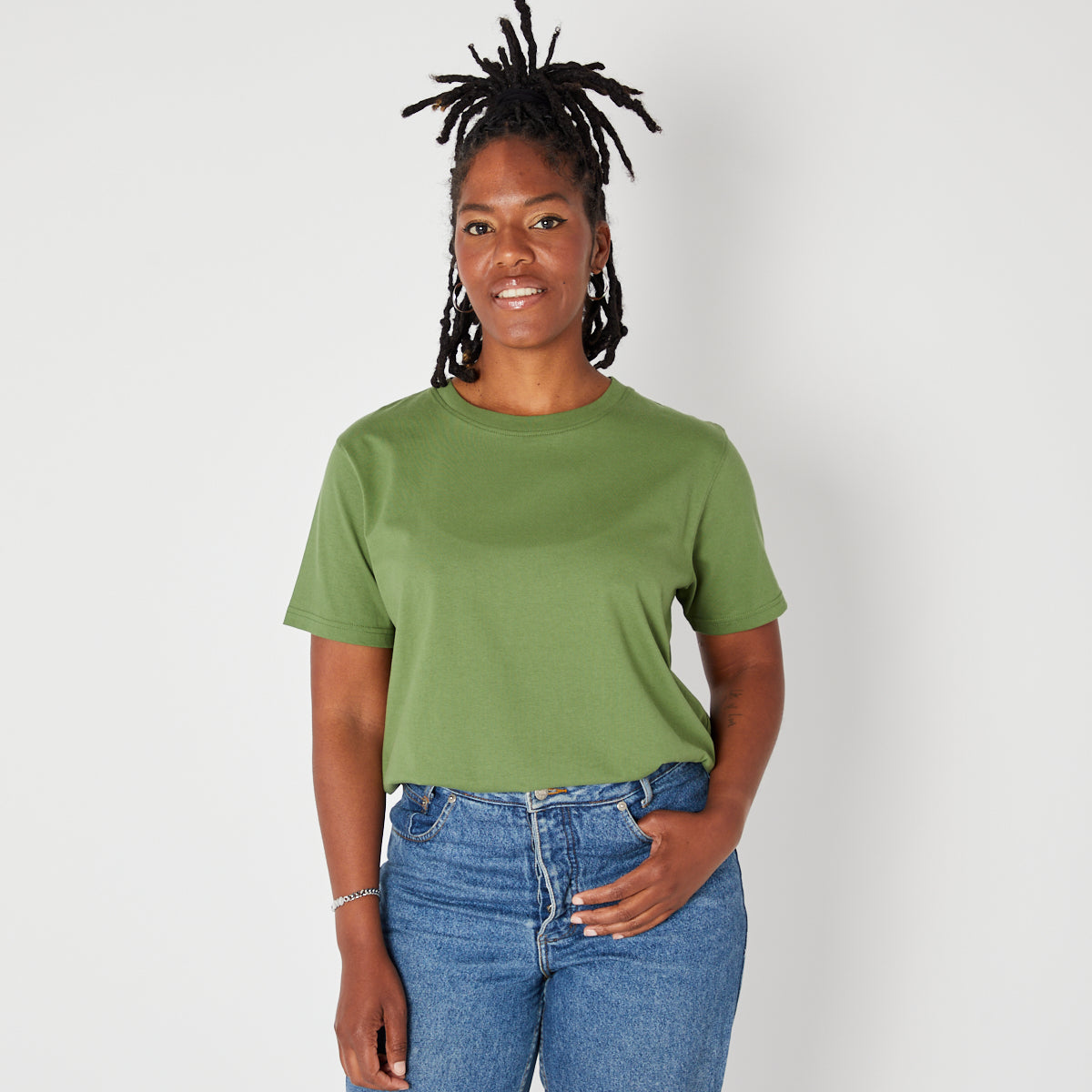 Classic Khaki Tshirt true fit basics Disko Kids Womenswear