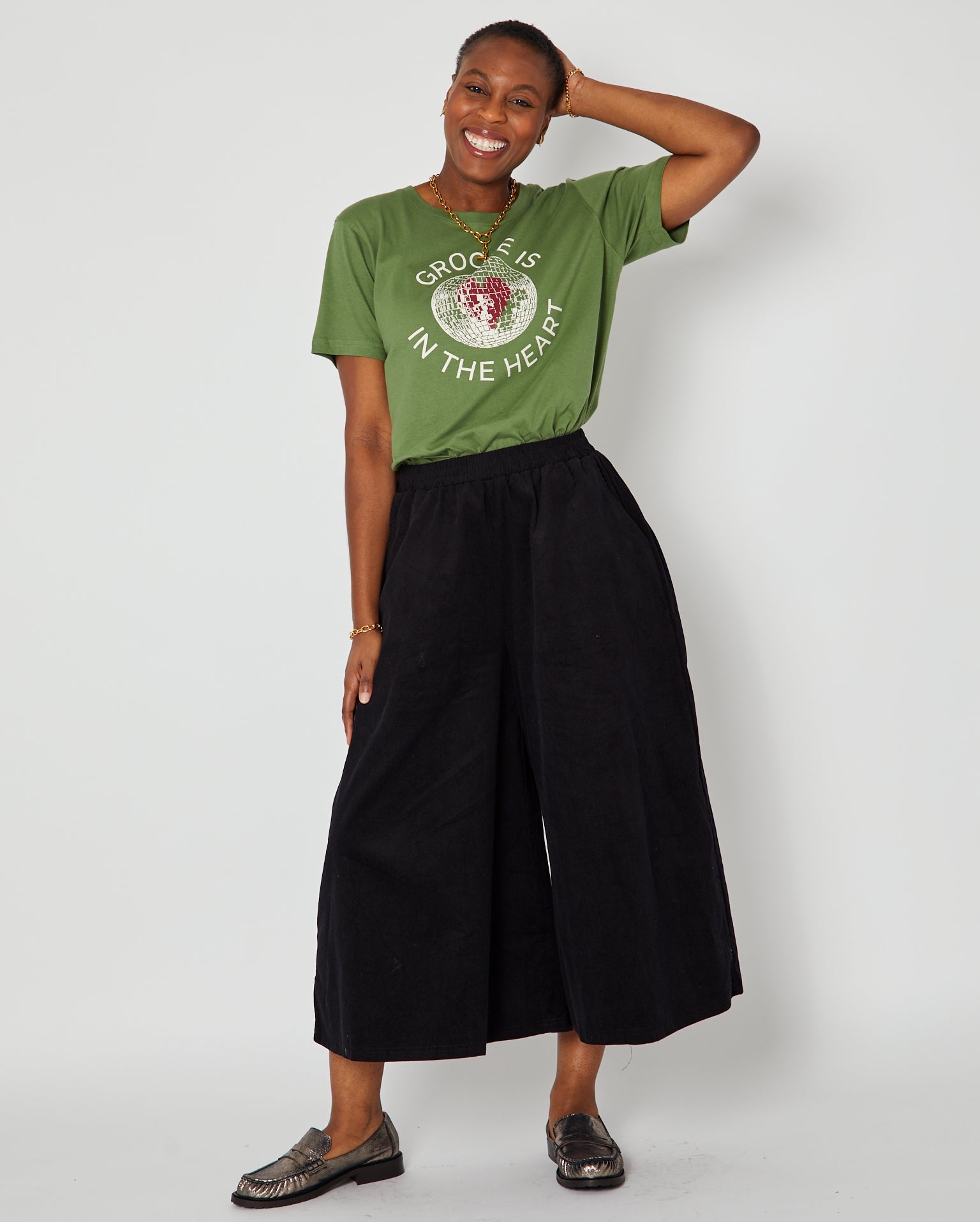 Groove Is In The Heart Donna Tshirt Olive