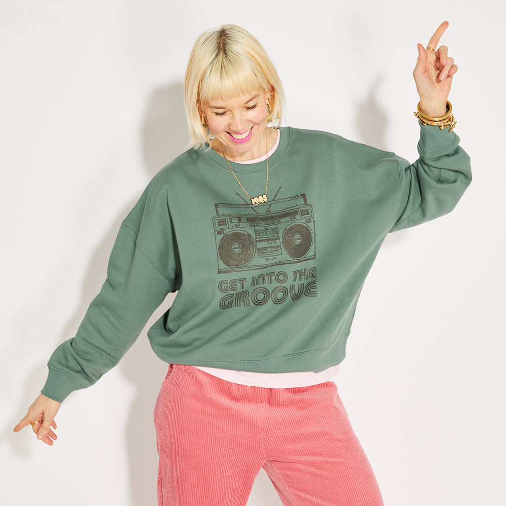 Get Into The Groove Sweatshirt Sage Green & Mocha