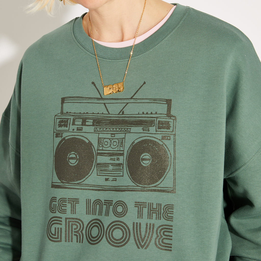 Get Into The Groove Sweatshirt Sage Green & Mocha