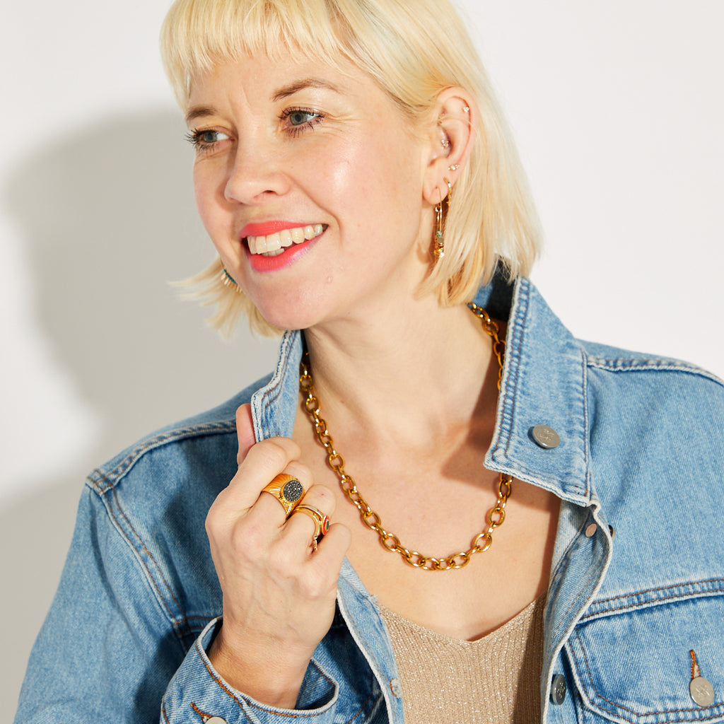 Chunky T bar Necklace Gold