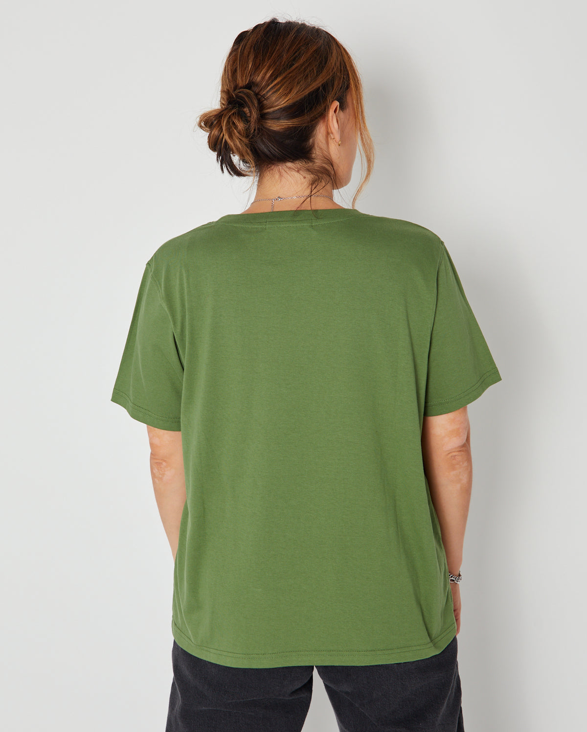 Donna Tshirt Olive back view