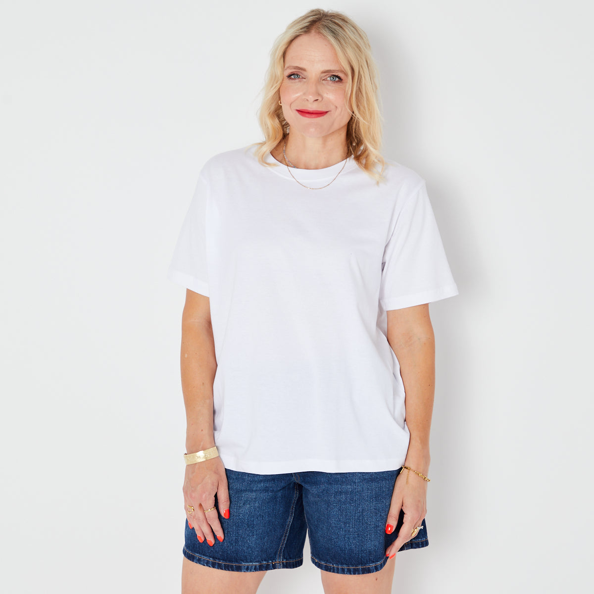Classic White Tshirt true fit basics Disko Kids Womenswear