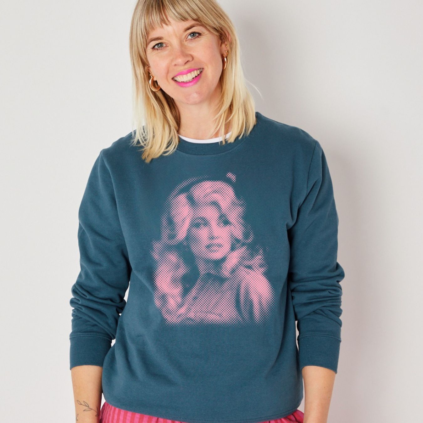 dolly parton inspires sweatshirt disko kids model image